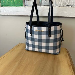 Small tote white blue checks